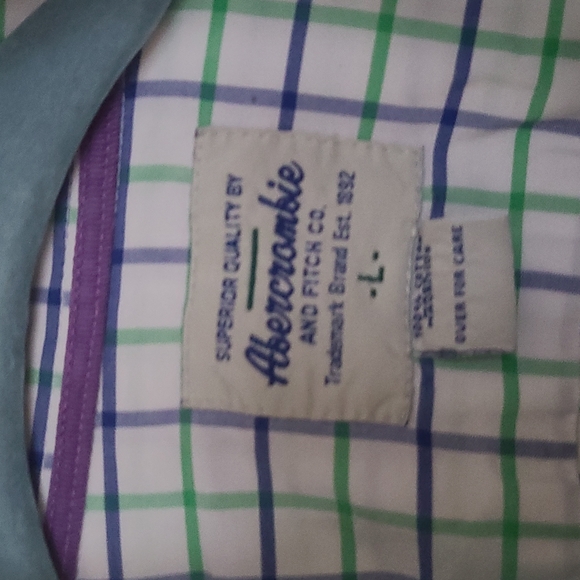 5 Stylish Boutique Button-Downs - Picture 4 of 10